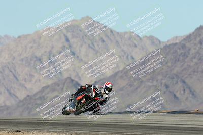 media/Dec-01-2025-Moto Forza (Mon) [[2daa91e15f]]/1-Advanced Group/Session 4 Turn 9/